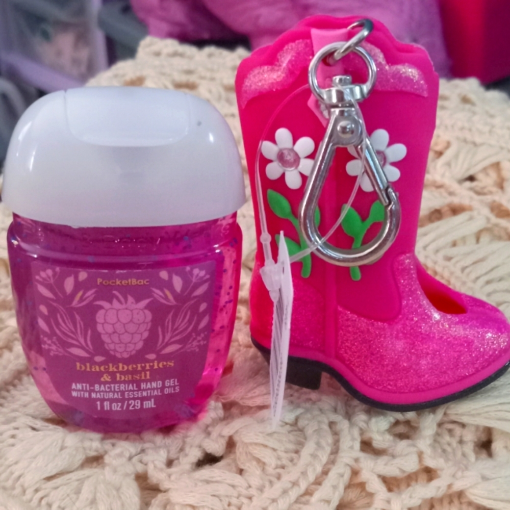 Country Girl Boot Pocketbac Holder With Sanitizer